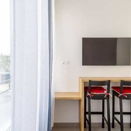 La chambre Liberté 1, SDB privative et TV, Cuisine Salon Partagés, confort et hypercentre Brest Extérieur photo